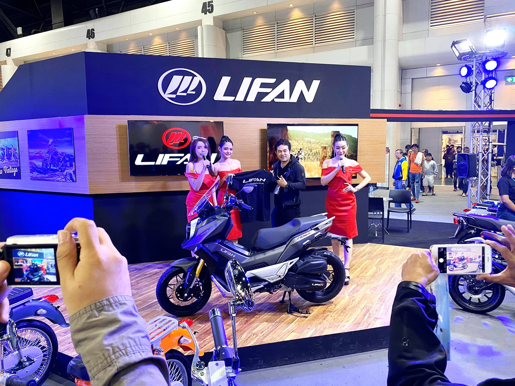 力帆在泰国展示全新的KPV150越野踏板