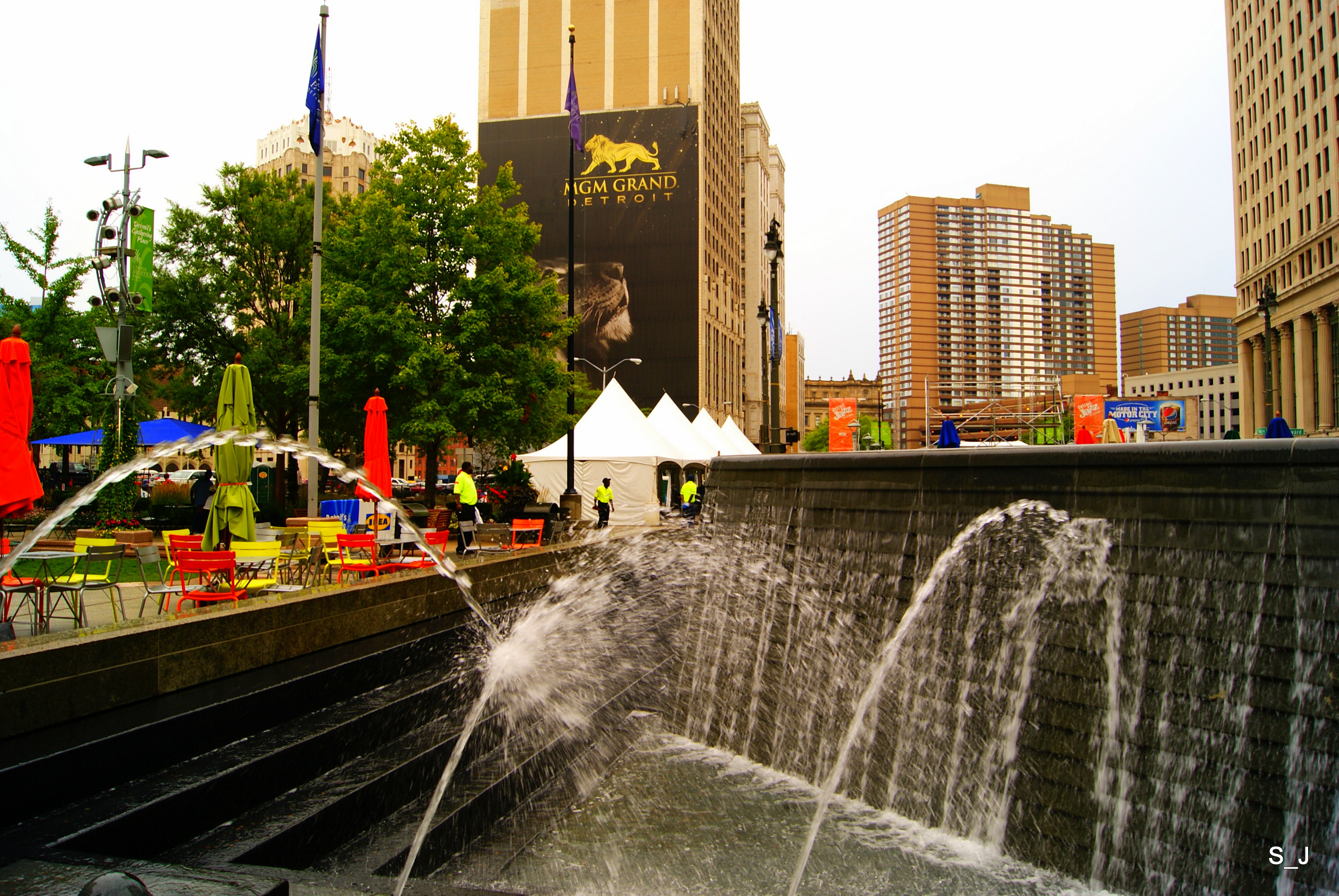 底特律美国曾经的第四大城市,美国底特律最混乱的地方