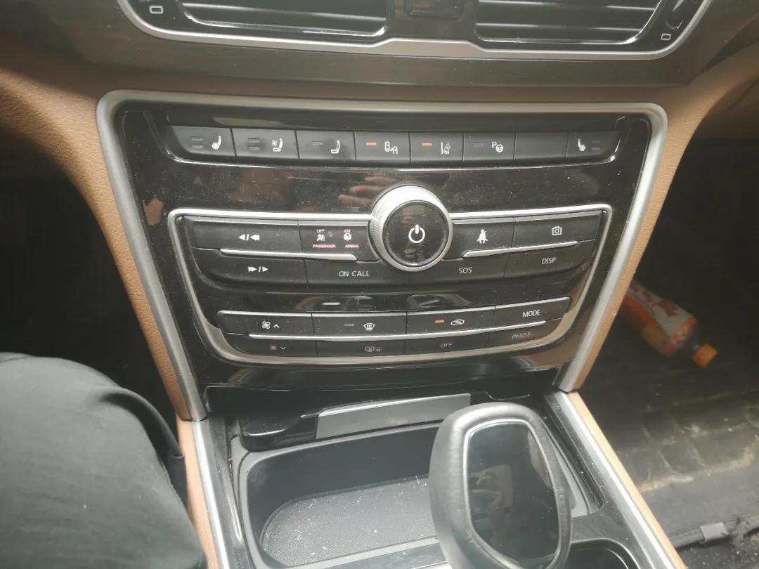 10万买吉利博越够吗,价格最高的一款吉利博瑞