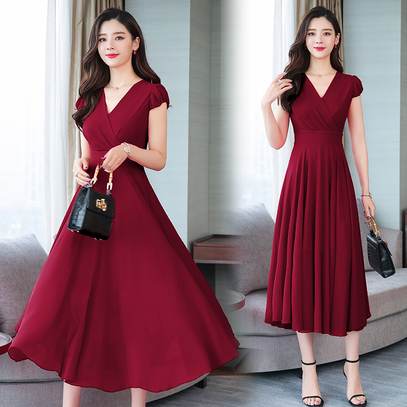 微胖女生连衣裙夏季显瘦大摆遮肉,复古风微胖遮肉连衣裙