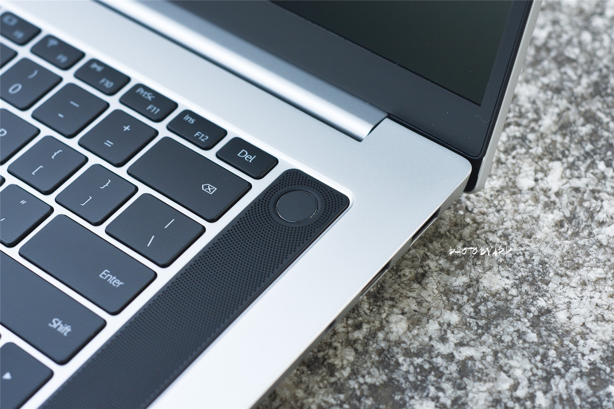 荣耀magicbook2019pro哪一版本好,荣耀magicbookpro2019全系列对比评测