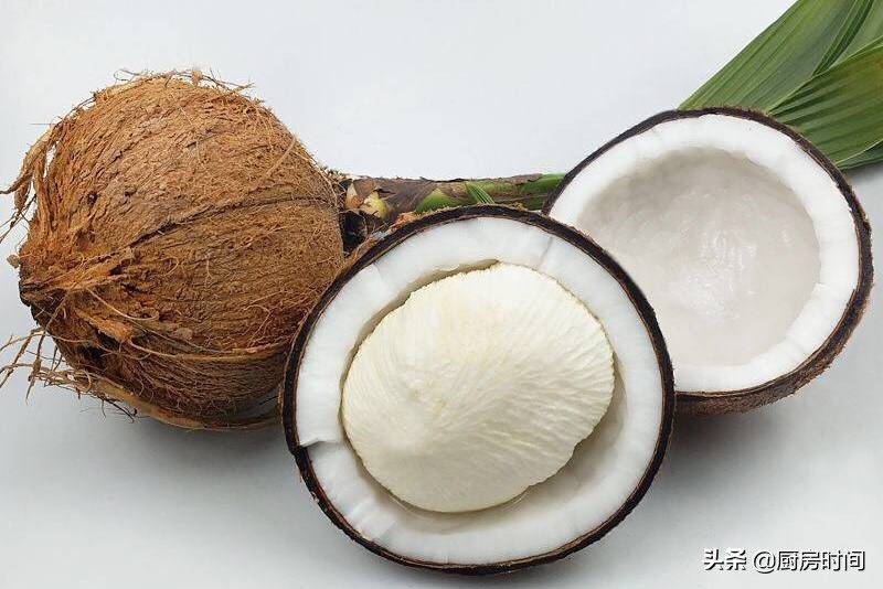 路边买的椰子特别甜,路边卖椰子