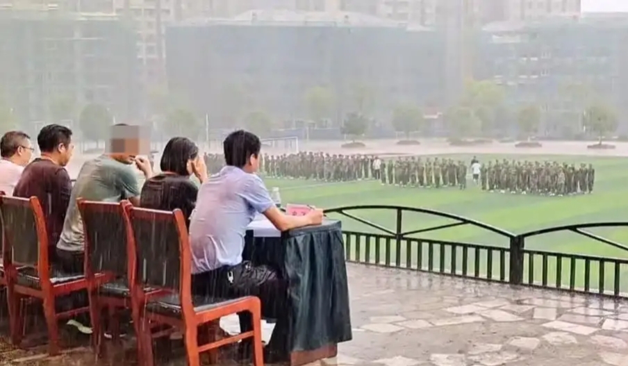 军训的成绩有什么用,高中生参加军训有什么好处