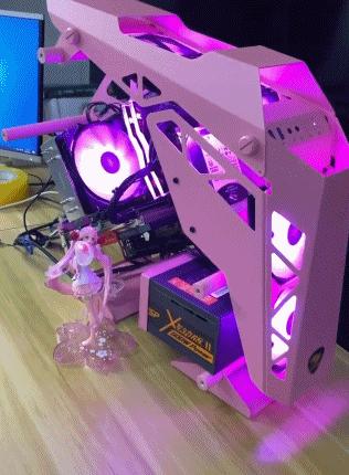 直男什么都可以凑合，但他的电脑必须发光