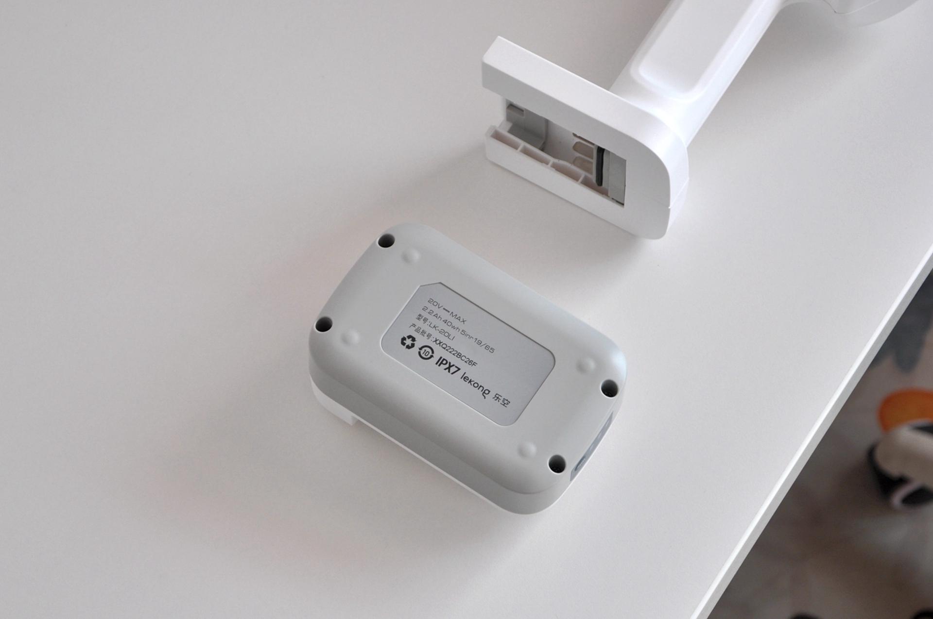 乐空手持锂电洗车机评测,便携洗车机220v高压家用