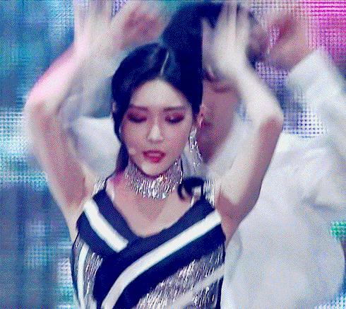 被喷整容,凭实力逆袭为泫雅宣美接班人:我能被记住,绝不是穷哈