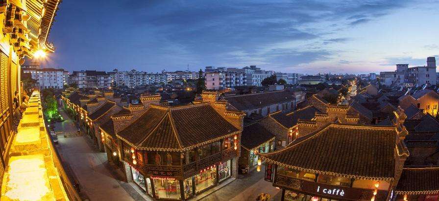 最热闹的网红美食一条街,十大美食网红街在哪