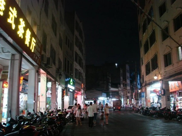 一个人在海边玩一天,一个人在海边怎么玩