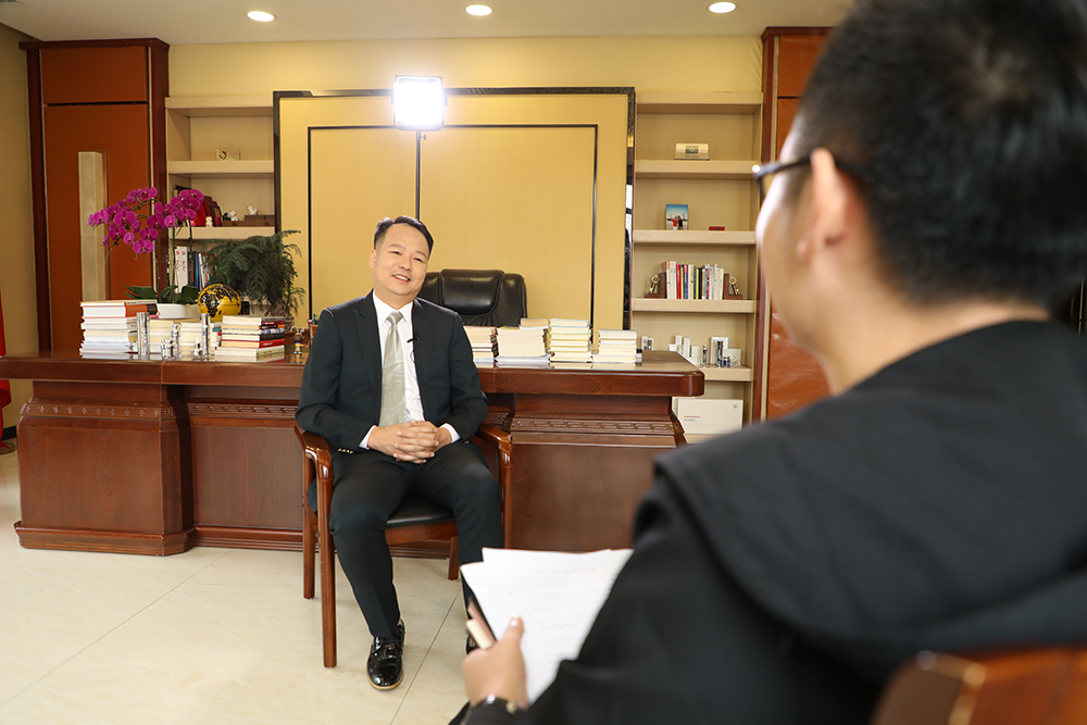 痘博士创始人谢光辉先生接受《新匠道》专访，专题片将在央视播出