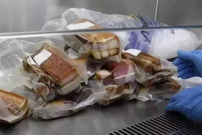 带钱过海关会被没收吗,过海关被带进小黑屋