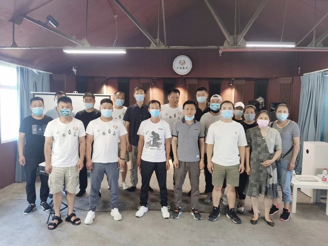 终于顺利出院回家的说说,终于出院了满血复活的说说