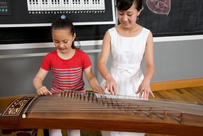 古筝初学者入门指法视频教程,古筝零基础初学入门简谱视频