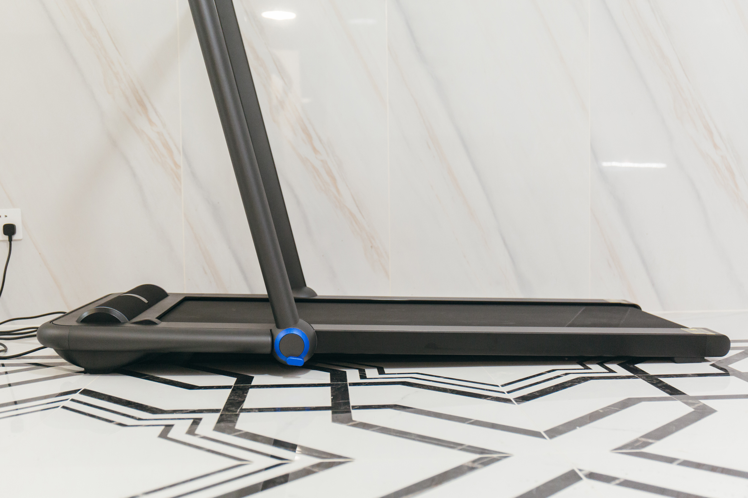 天猫精灵!小姐姐想跑步-小米有品小金K12语音跑步机体验