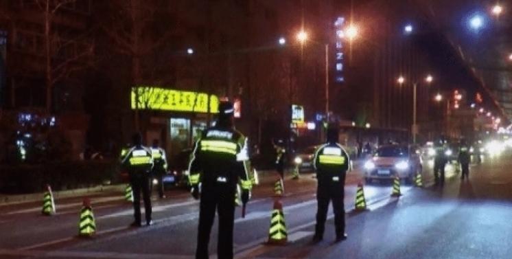 喝完酒在车里睡觉算酒驾吗,喝完酒坐驾驶室不打火算酒驾吗