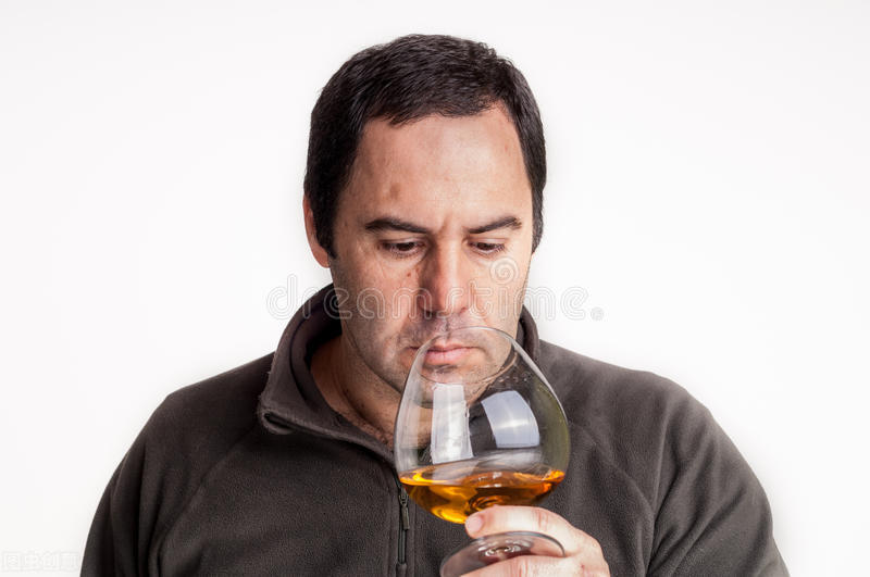 消费者唯品会gucci腰带败诉,唯品会gucci腰带处理结果