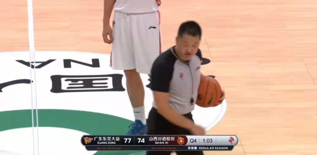 杜锋几次不满裁判判罚视频,杜锋不满裁判判罚视频
