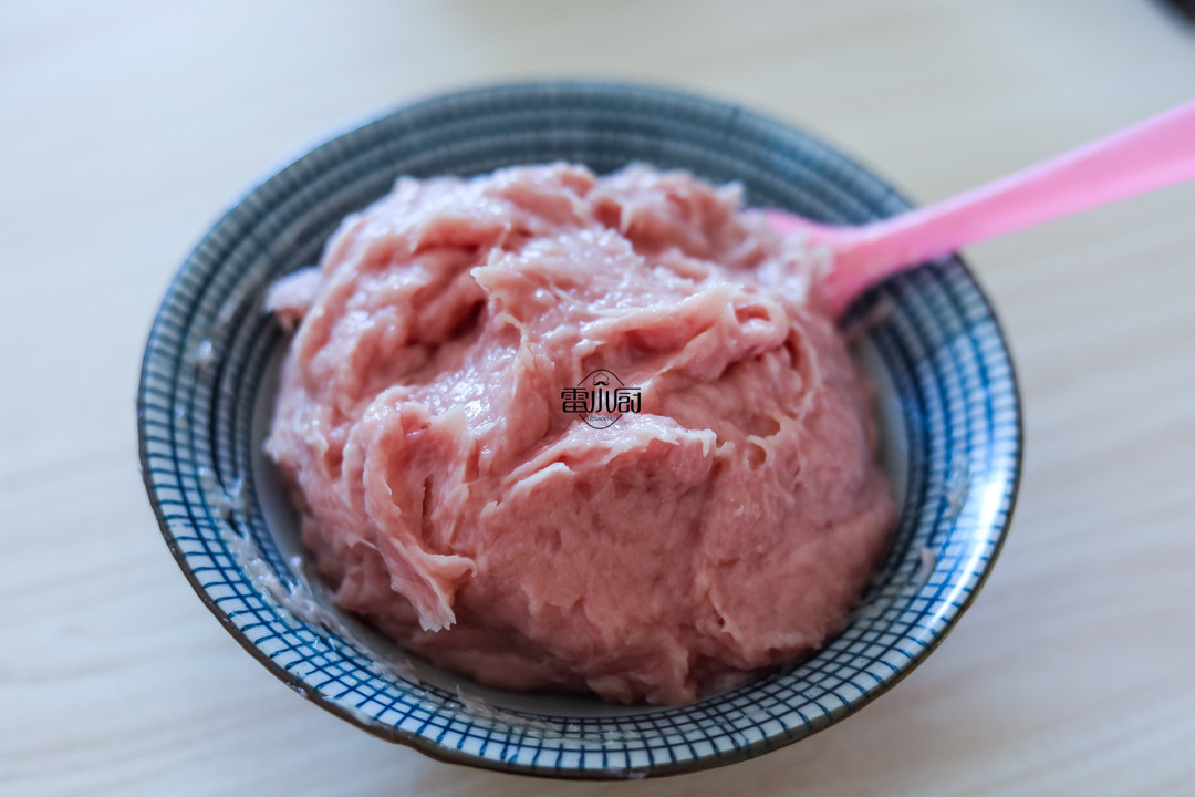 猪肉丸子的做法好吃弹牙,猪肉丸子的做法配方和配料