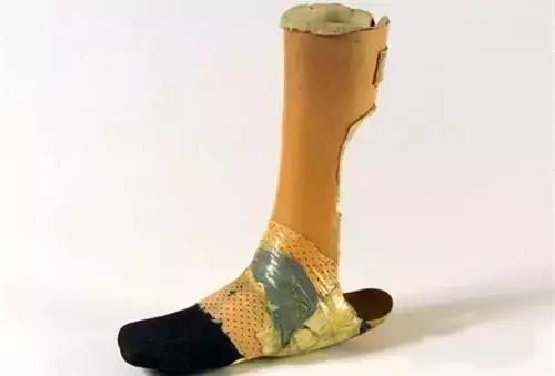 分手后前任留下哪些表现,分手后前任留下的东西全部丢掉