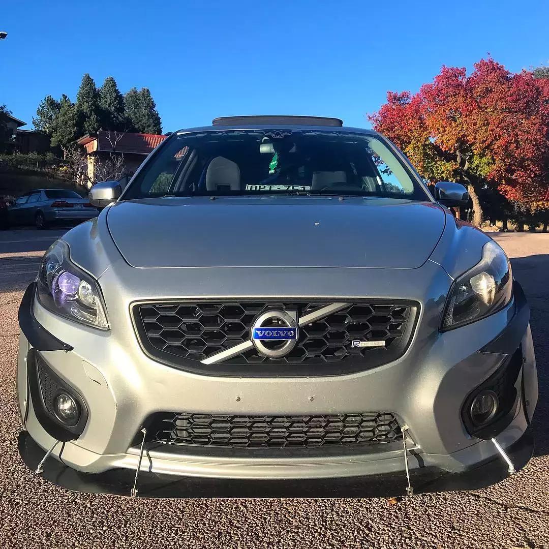 沃尔沃曾经最便宜又独特的双门车C30,没想到竟改装出如此姿态