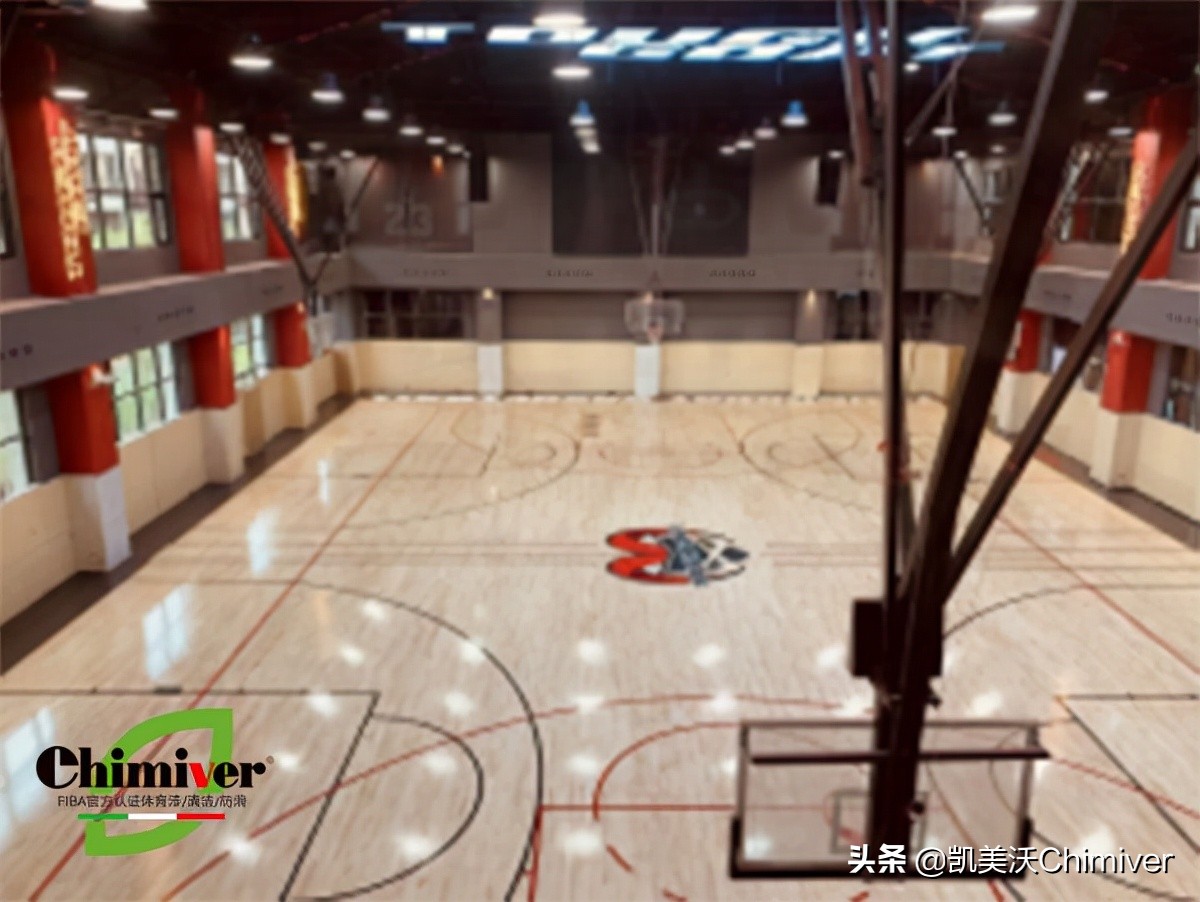 运动木地板彩漆,运动木地板漆施工视频