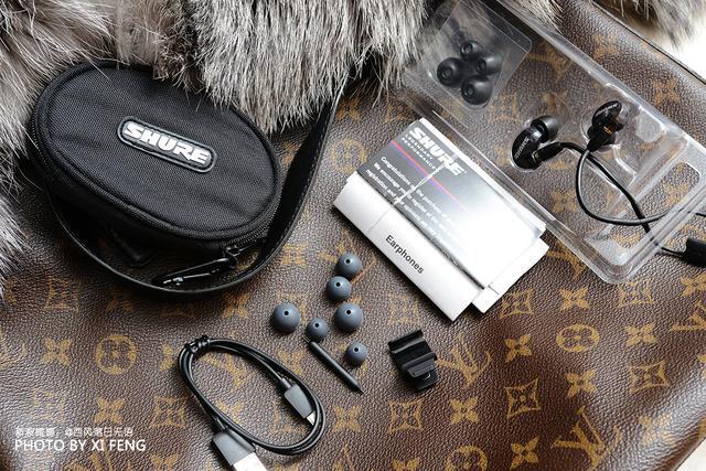 舒尔se215经典耳机,舒尔蓝牙耳机se215