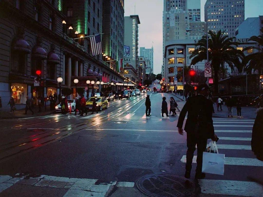 初学者买佳能单反相机怎么选购,手把手教你购买电脑