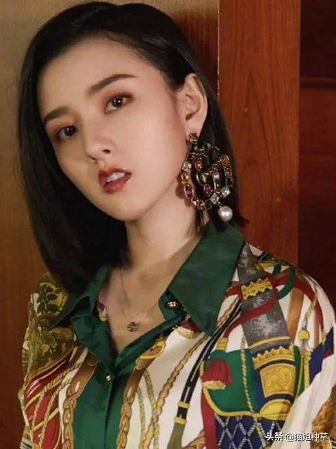 穿出奥斯卡复古名媛感,《小妇人》的设计美学超好用