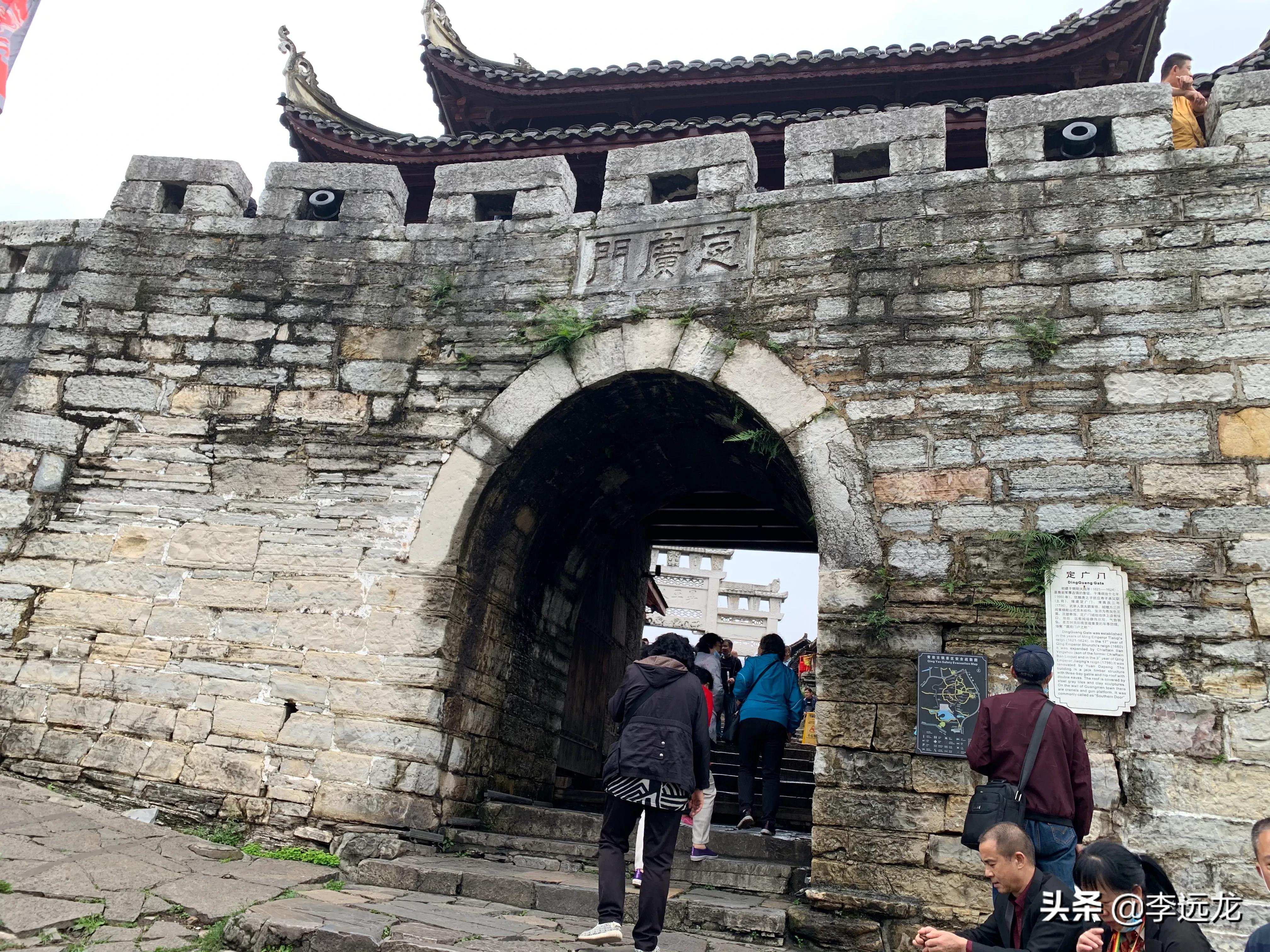 青岩古镇卤猪脚老字号,青岩古镇卤猪脚团购