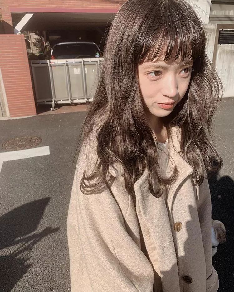 这几位日本模特的小心机！让圆脸、宽额女孩也能驾驭眉上刘海造型