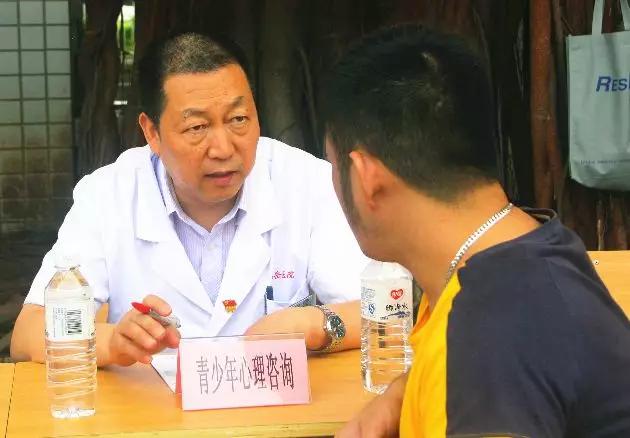 中国好医生王文强,中国好医生好护士颁奖