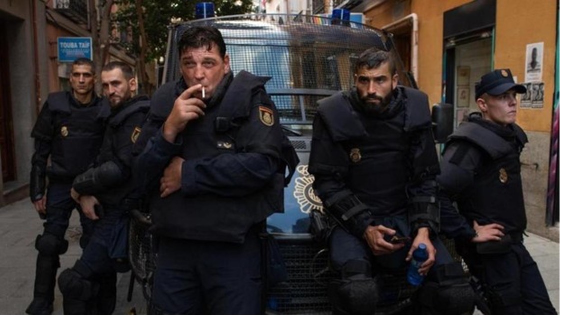 剧本不狗血，演员高颜值！这部豆瓣8.2的西剧揭露了最残酷的现实