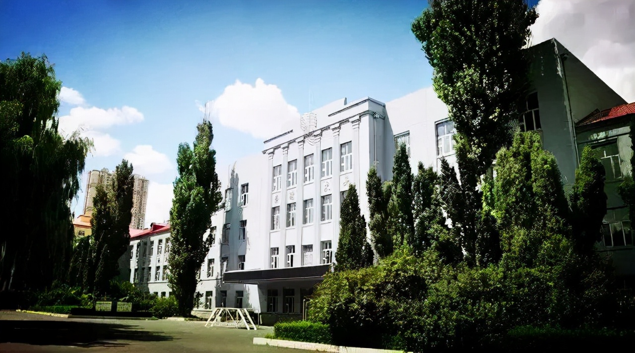 哈尔滨市最美的中学,洗尽铅华芳华依旧