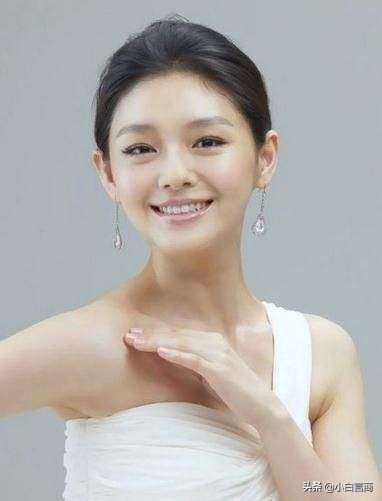 见面4次就订婚，被嘲胖后瘦20斤，任性大s凭啥在娱乐圈混26年？