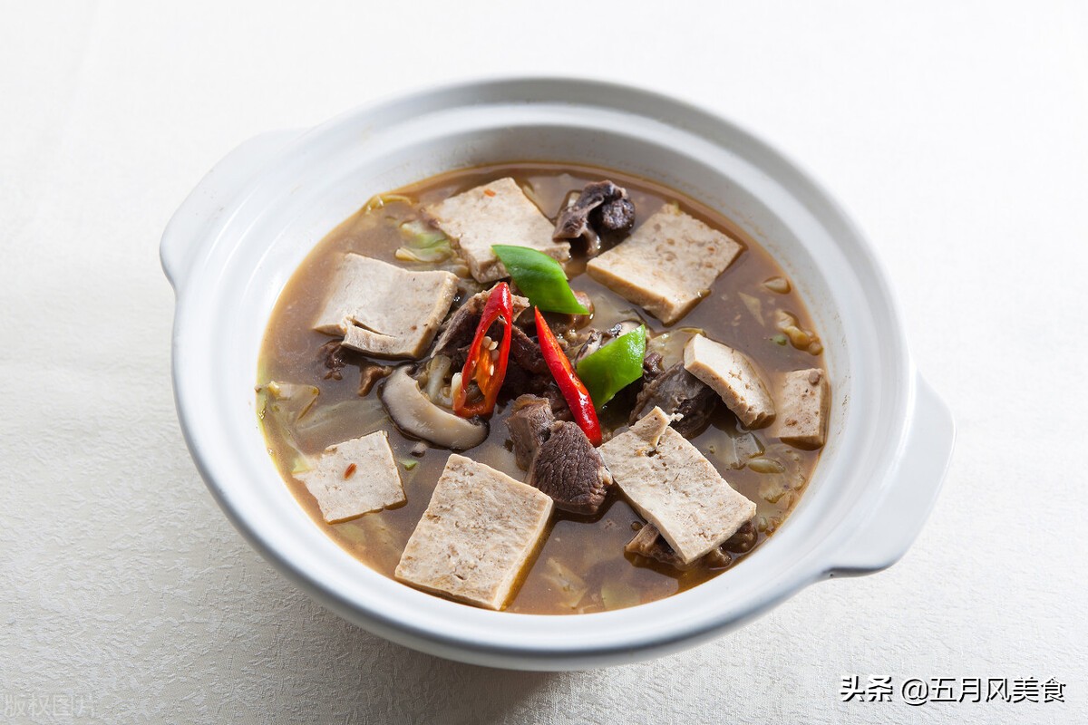 男生冬日喝什么养生汤,男人冬天煲什么汤最滋补