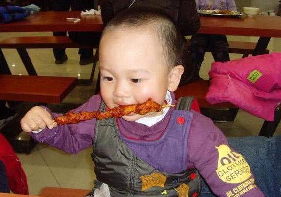 宝宝肠胃有火致口舌生疮多吃啥,孩子上火食欲不振怎么办