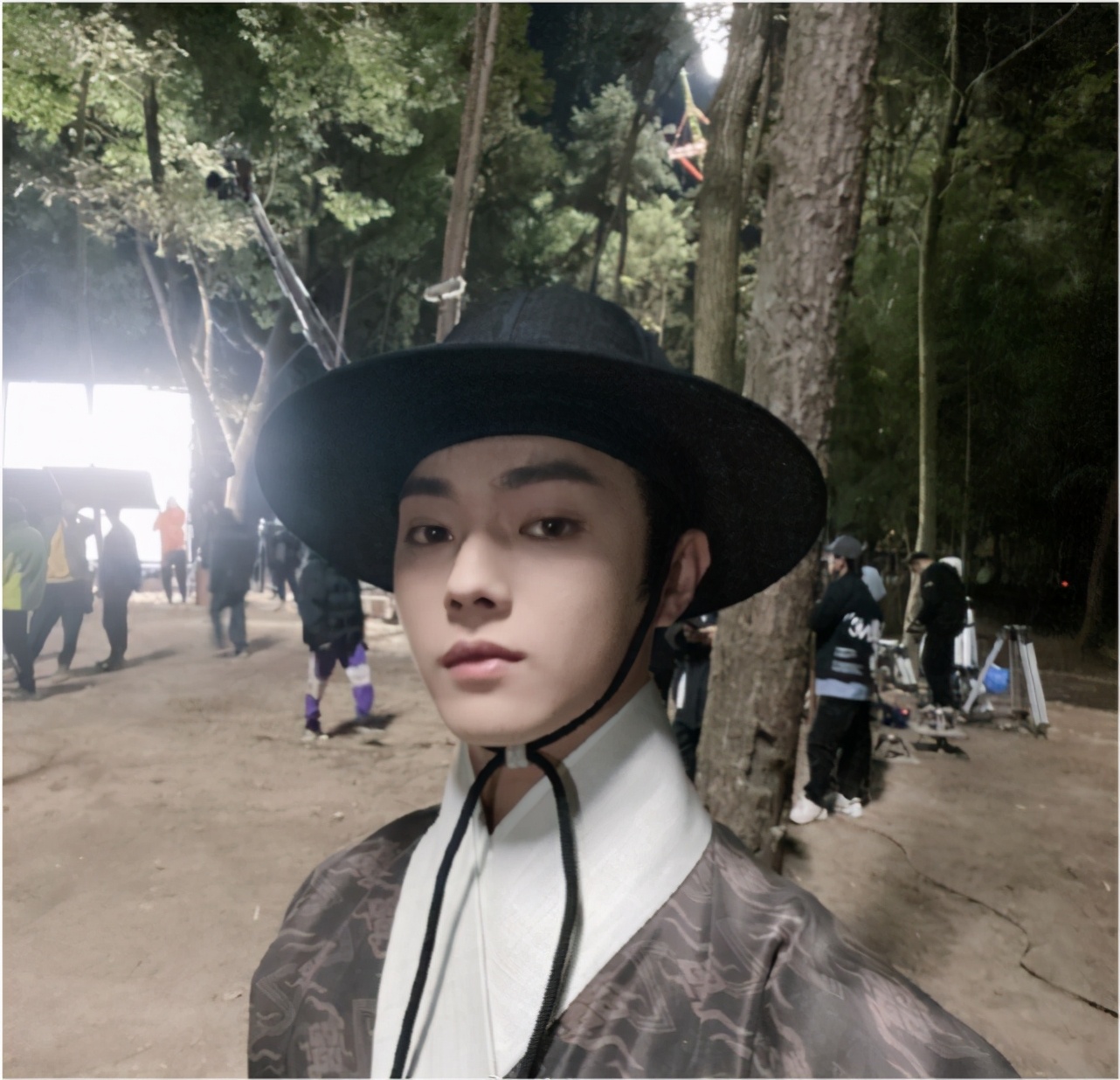 偷文化成瘾?韩网友画韩服变迁史,照抄王凯江疏影赵丽颖古装造型