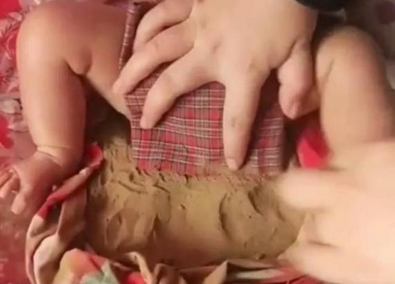 用家里常用的材料自制儿童纸尿裤,8090年代小孩自制纸尿裤