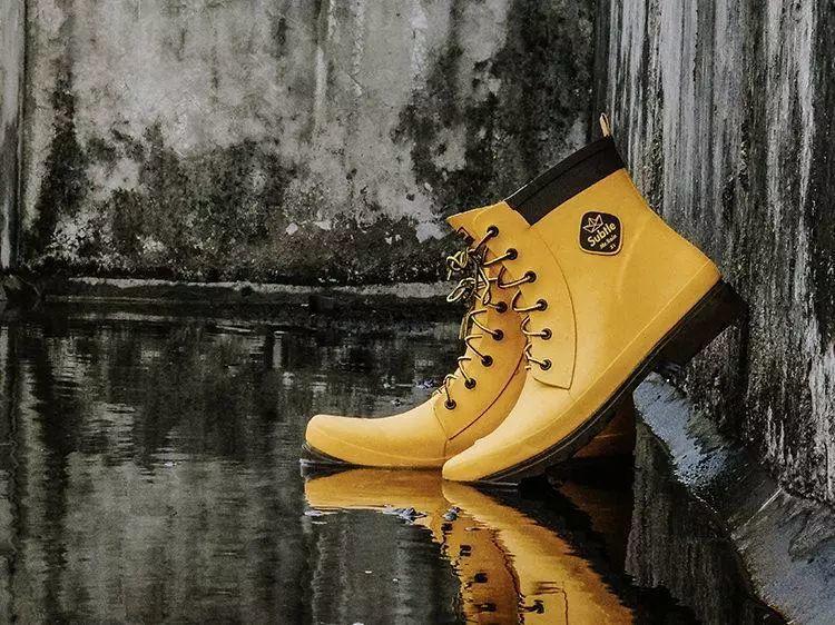 下雨天该不该穿aj,适合在雨天穿的aj