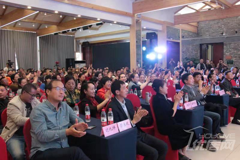 亚太石榴酒新品,榴姿亚太富硒石榴酒