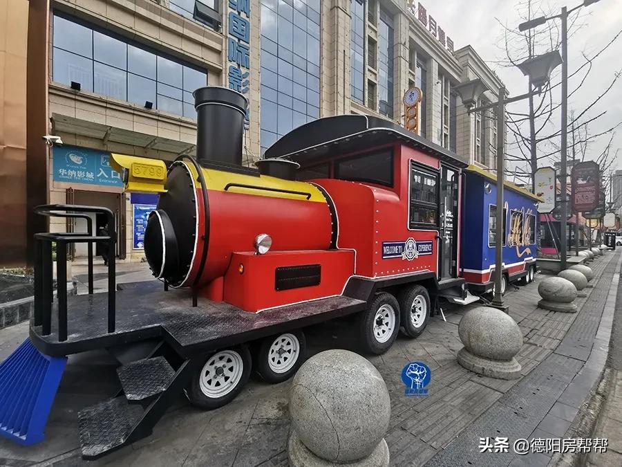 在这些酒精浓度50°的德阳街头,“耍家们”找到了商机