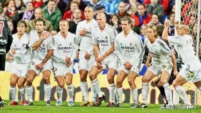 星光璀璨，再谈银河战舰，推动了足球的发展还是引领不良的风气？