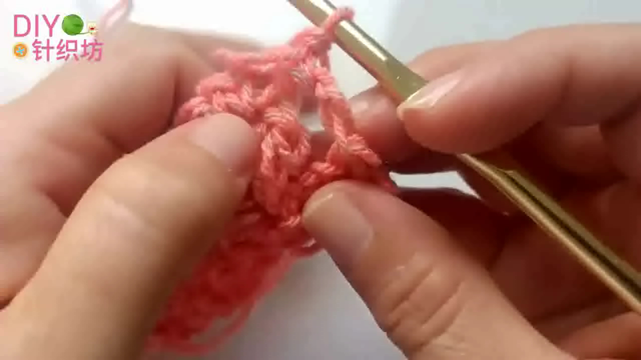 针织镂空三角围巾编织教程,针织围巾三角图案