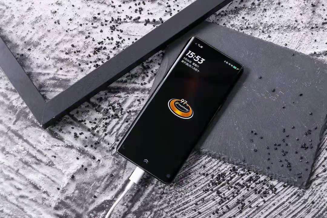 库克iphone将迎来重大突破,库克苹果手机细节做到极致