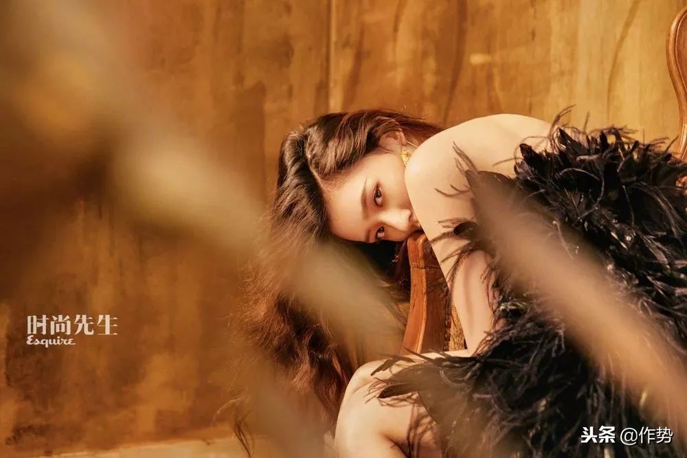 她大概是女明星中最成功的“美妆博主”