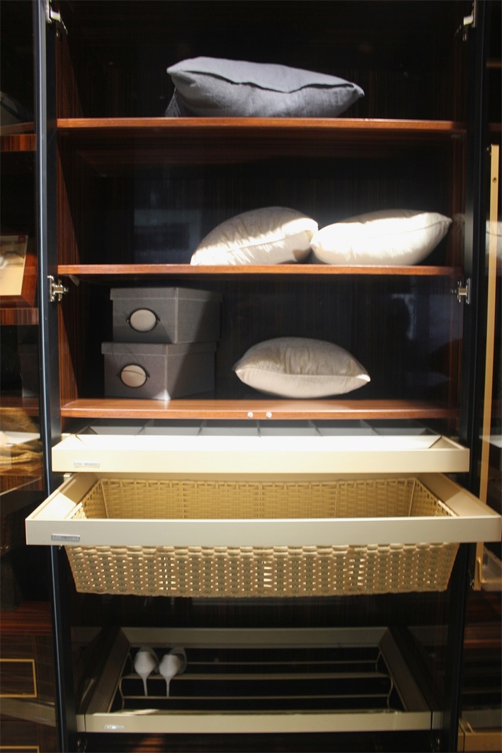 志明与春娇十年：都市男女，有氤氲香烟，暧昧小巷以及港式软装