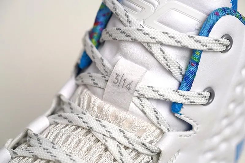 curry1什么时候出,curry1小前锋能穿吗