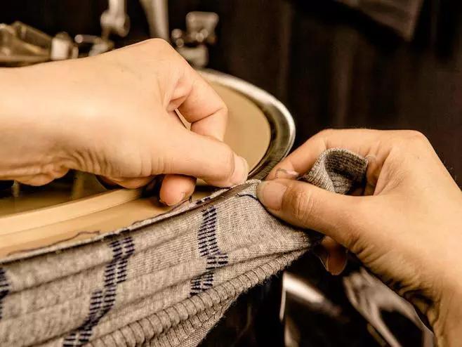 全羊毛面料西装,西装面料70%羊毛30%聚酯纤维