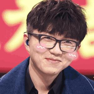 毛不易护士站姿,毛不易护士标准站姿