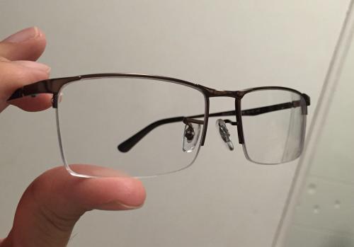 世界十大专业眼镜品牌,介绍世界上最好的眼镜