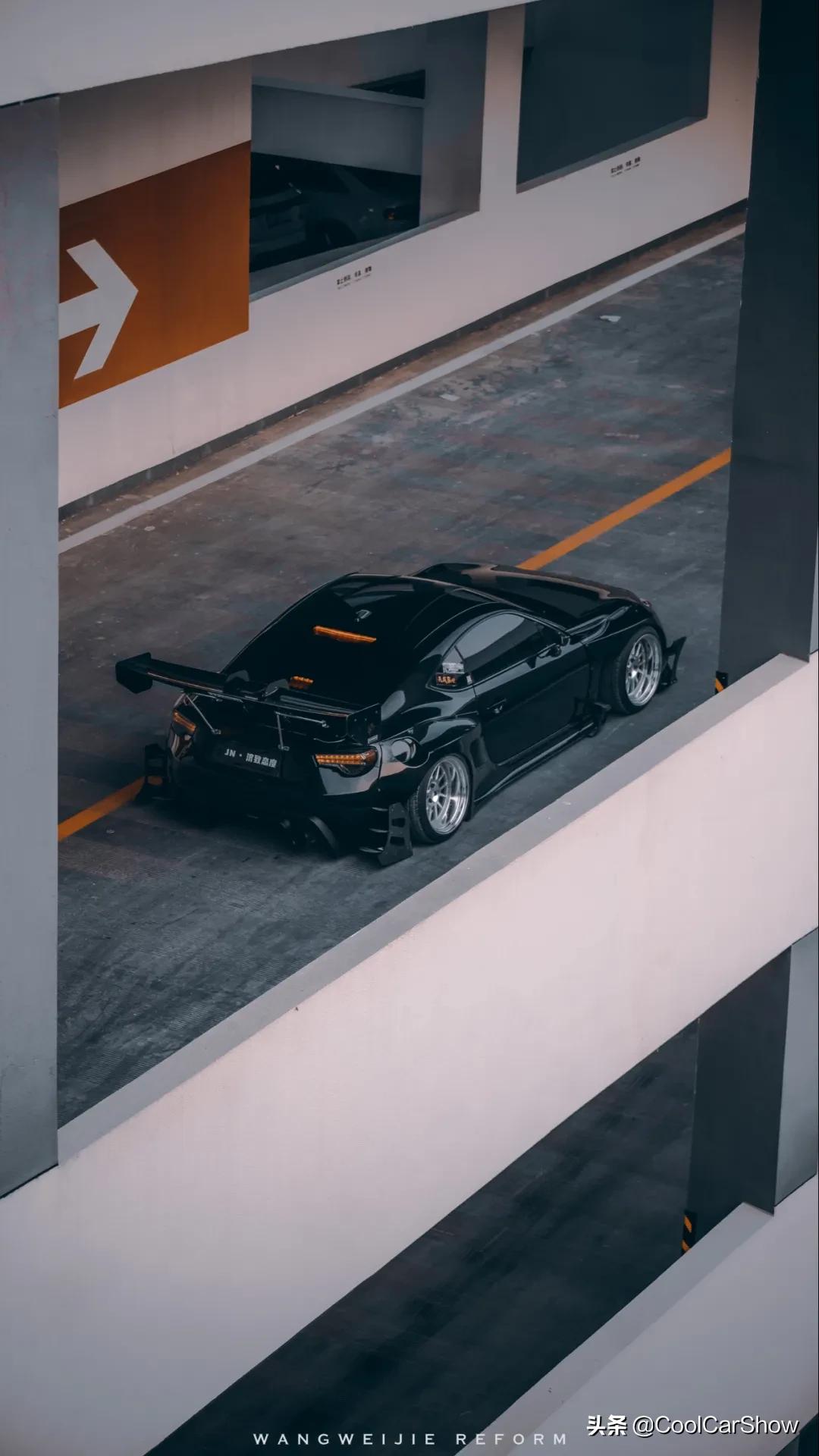 小伙爆改bj80,丰田86手动挡爆改